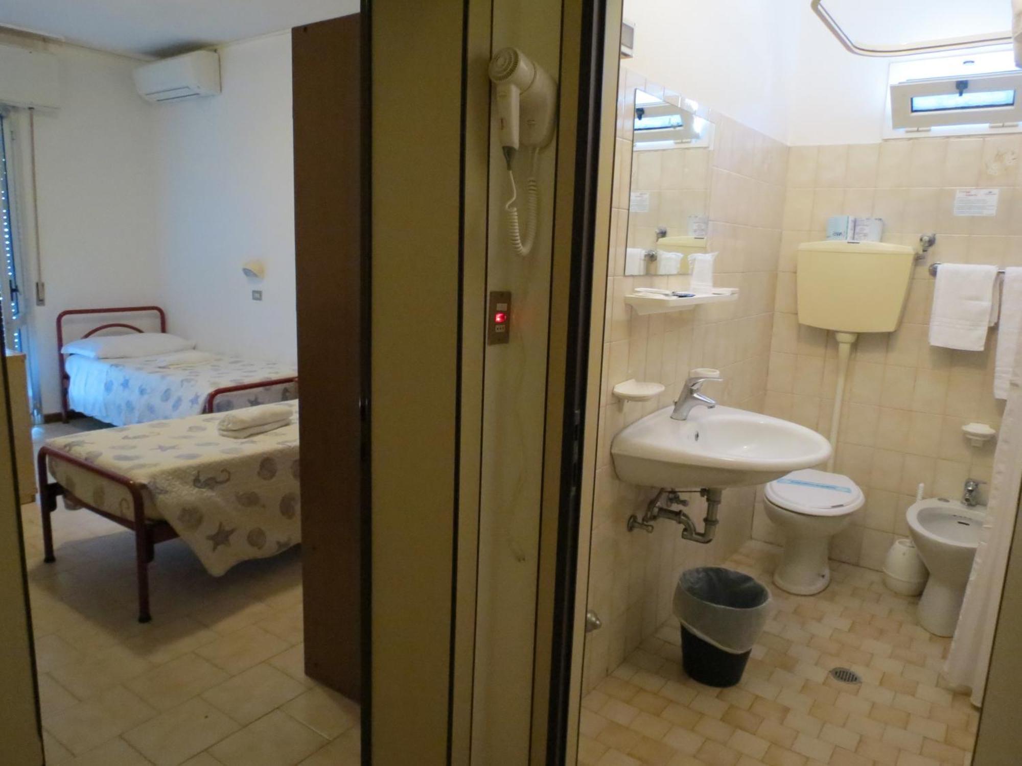 Hotel Gemini Rimini Bilik gambar
